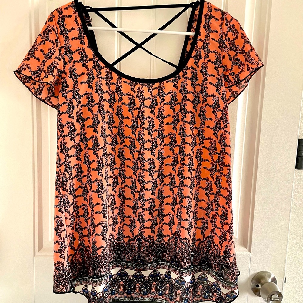 Gorgeous printed top ✨